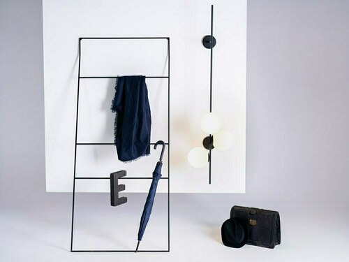 Check BOBLER 2connect wall light, black – 3 opal shades, 3x E27, 150 cm tall