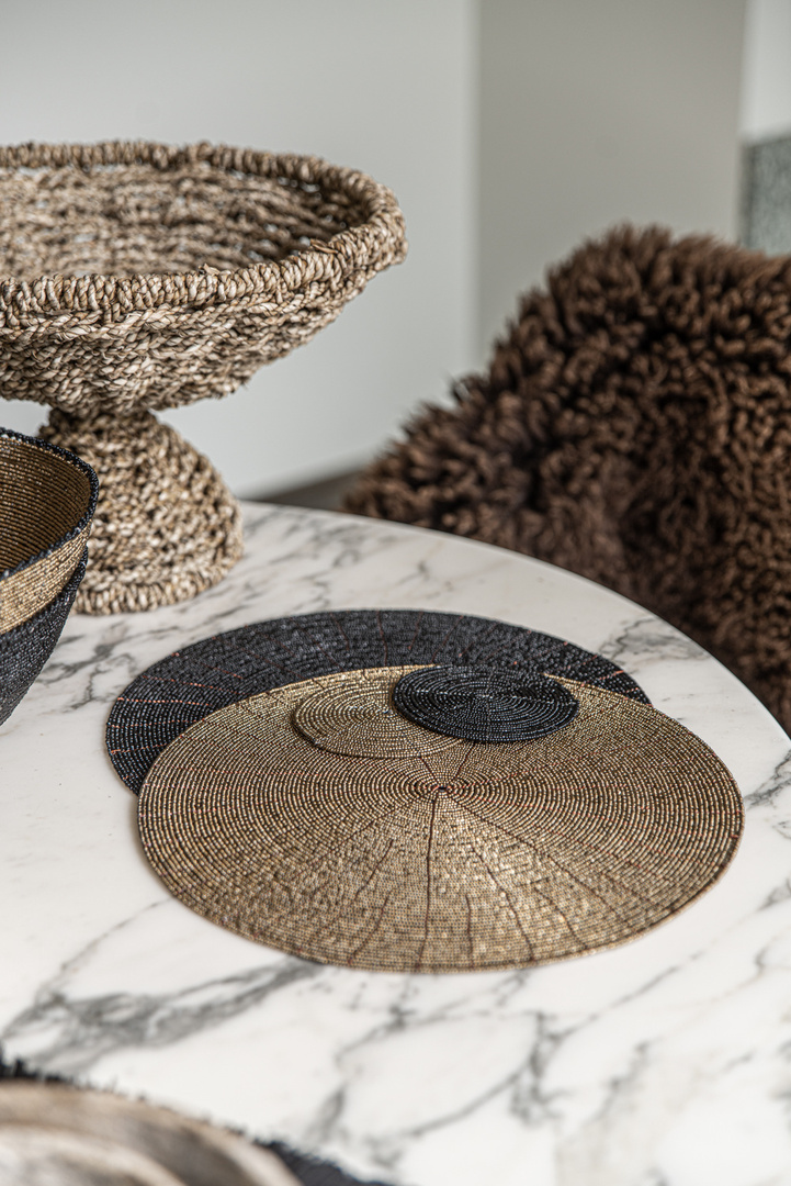 Display The Beaded Coaster - Black The Beaded Coaster - Black