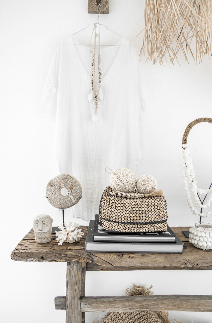 Display The Raffia Fishbone Keychain - Natural White The Raffia Fishbone Keychain - Natural White