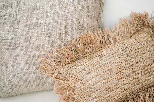 Check BAZAR BIZAR Raffia rectangular cushion cover 30×50 cm, natural with fringes