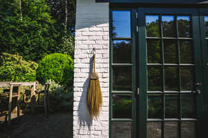 The Raffia Broom - Natural small 3