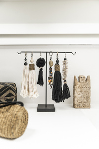 The Cotton Wood Keychain - Natural Black small 1