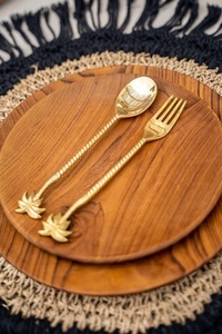 The Teak Root Round Plate - M small 6