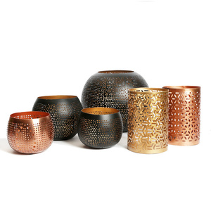 The Hollow Zigzag Candle Holder M - Brass, Gold small 1