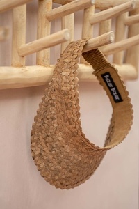 The Island Cloth Hanger - Natural small 5