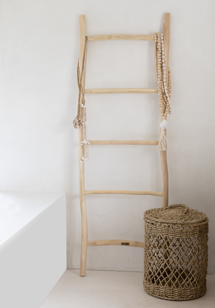 Display The Canggu Necklace - Natural White The Canggu Necklace - Natural White