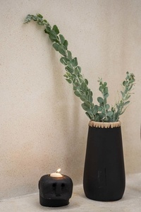 The Sneaky Vase - Black Natural - M small 2