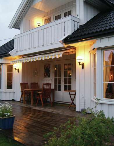 Check Outdoor Wall Lamp NORLYS Bologna 360BL Black E27 Classic