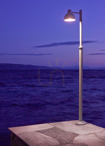 Check KOSTER Pro 1813 Garden Lantern Aluminium RAL 9006 - NORLYS