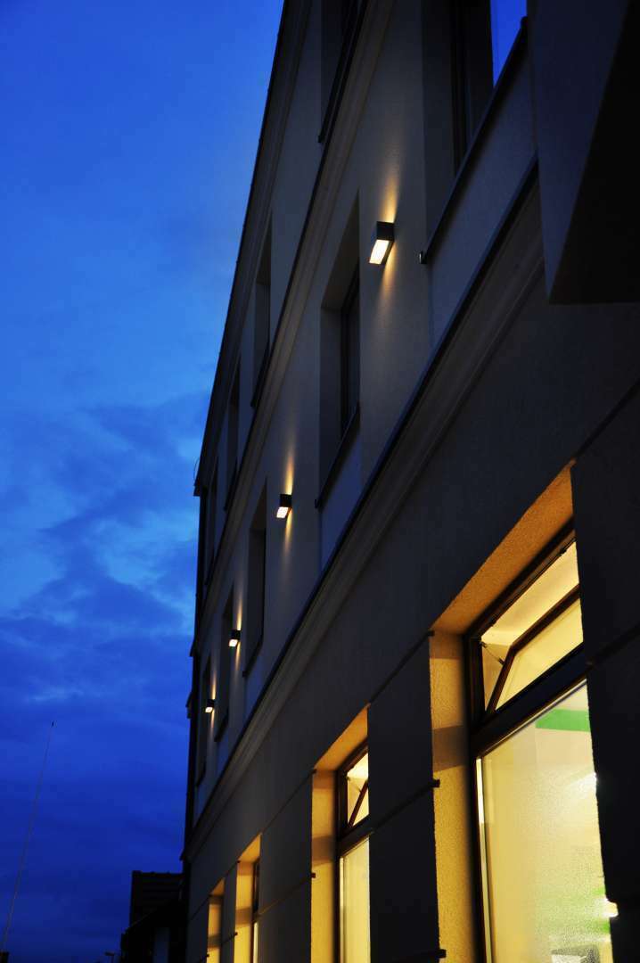 Preview Asker Big Pro 5080 Black 9005 Norlys outdoor wall lamp. Asker Big Pro 5080 Black 9005 Norlys outdoor wall lamp.