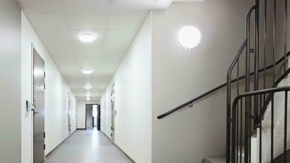 View Luminaire, indoor plafond with motion and dusk sensor LED RS PRO S20 SC WWIP65 Luminaire, indoor plafond with motion and dusk sensor LED RS PRO S20 SC WWIP65
