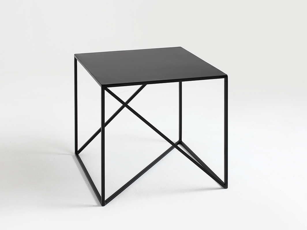 Display MEMO METAL 50 table - black MEMO METAL 50 table - black
