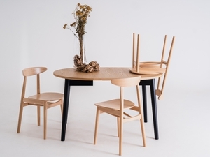 CustomForm ANTON ROUND 95 extendable dining table solid oak black 95–175 cm small 1