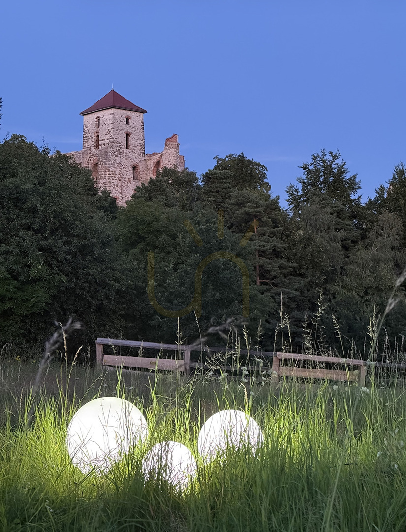 Preview Glossy White Garden Ball - LUNA BALL 50 cm, includes mounting kit, 3-meter cable, and spike - UV Glossy White Garden Ball - LUNA BALL 50 cm, includes mounting kit, 3-meter cable, and spike - UV