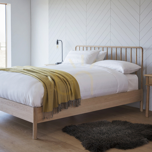 Check Wycombe 4'6 Oak Spindle Bed – Gallery Direct