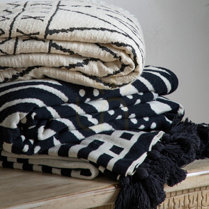 Knitted Throw Gallery Direct Merton Black Cotton Fringed 130 x 170 cm small 3
