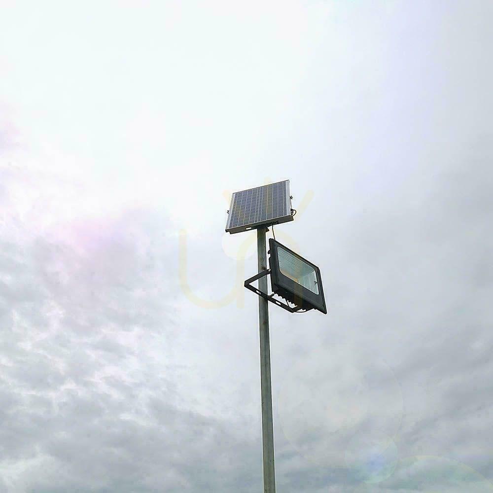 Preview V-TAC 20W Solar LED Projector Black IP65, Remote Control, Timer VT-60W 4000K 1650lm V-TAC 20W Solar LED Projector Black IP65, Remote Control, Timer VT-60W 4000K 1650lm