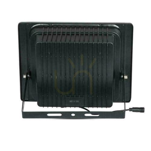 Check V-TAC VT-100W 35 W solar LED floodlight 4000 K 2450 lm black IP65