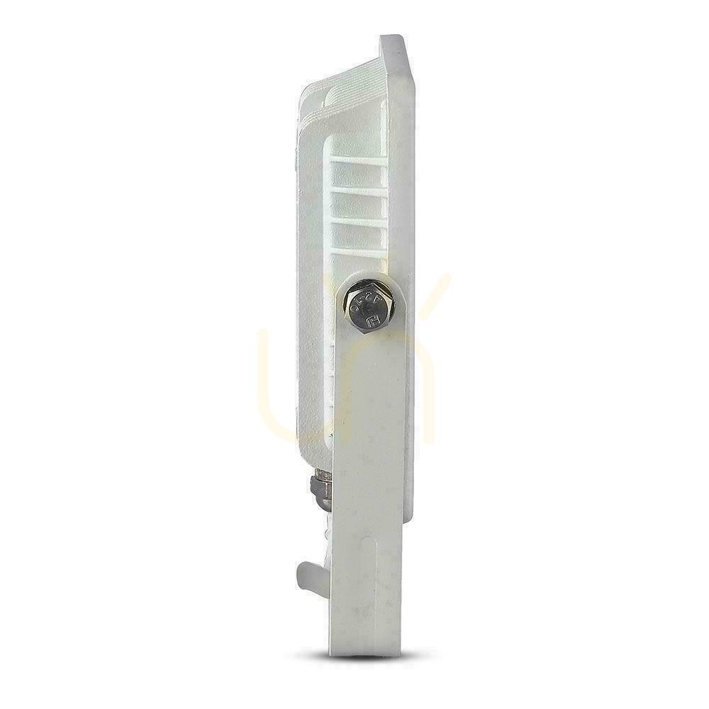 Preview V-TAC 20W SAMSUNG CHIP White VT-20-W 3000K 1510lm LED Projector 5 Years Warranty V-TAC 20W SAMSUNG CHIP White VT-20-W 3000K 1510lm LED Projector 5 Years Warranty
