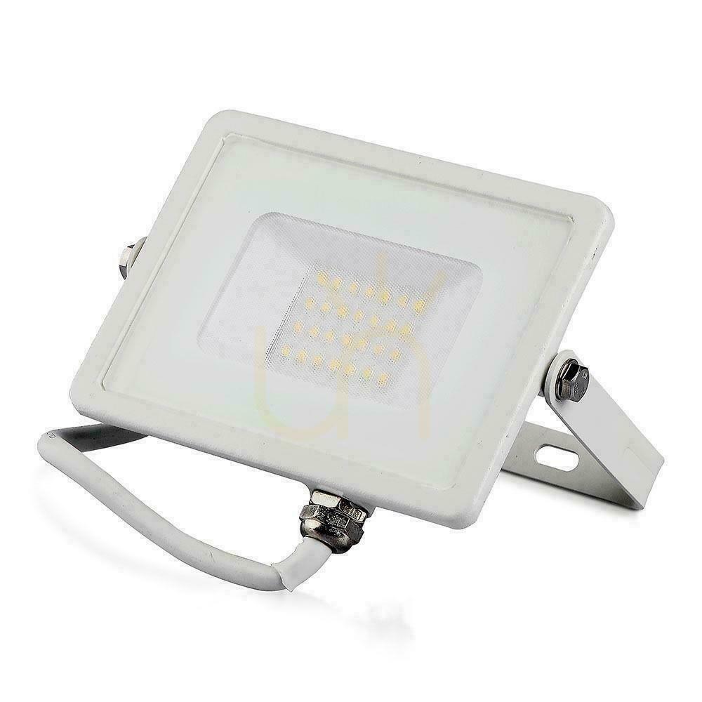 Display V-TAC 20W SAMSUNG CHIP White VT-20-W 3000K 1510lm LED Projector 5 Years Warranty V-TAC 20W SAMSUNG CHIP White VT-20-W 3000K 1510lm LED Projector 5 Years Warranty