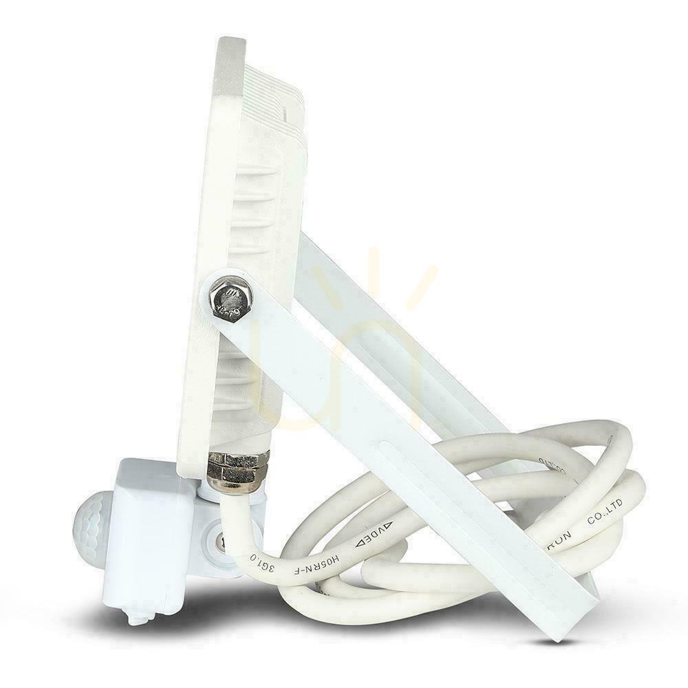 Preview V-TAC 30W LED Projector SAMSUNG CHIP Motion Sensor Cut-OFF Function White VT-30-S-W 6400K 2400lm 5 Years Warranty V-TAC 30W LED Projector SAMSUNG CHIP Motion Sensor Cut-OFF Function White VT-30-S-W 6400K 2400lm 5 Years Warranty