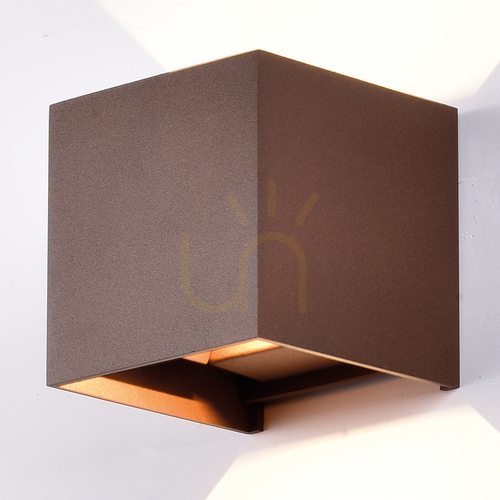 Check Mantra Mantra Davos Wall Street Lamp 6527