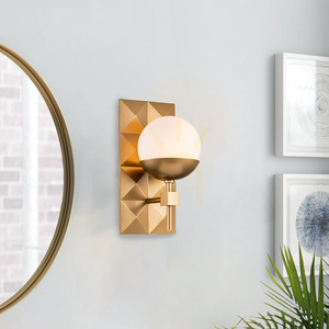 DECO wall lamp - 1 light source - Lacquered gold QUINTIESSE 5 DECO wall lamp - 1 light source - Lacquered gold QUINTIESSE small 5