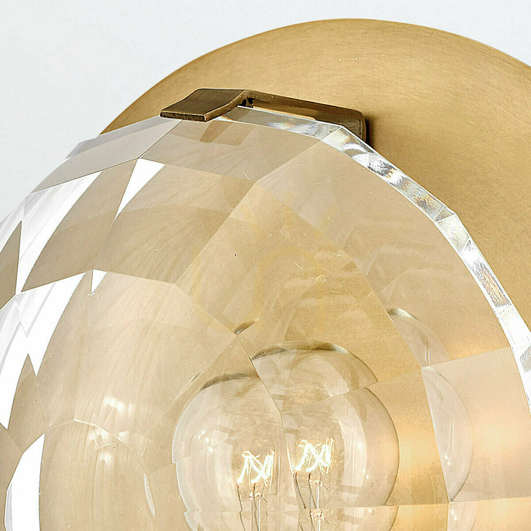 Display LEO wall lamp - 1 light source - Classic brass QUINTIESSE LEO wall lamp - 1 light source - Classic brass QUINTIESSE