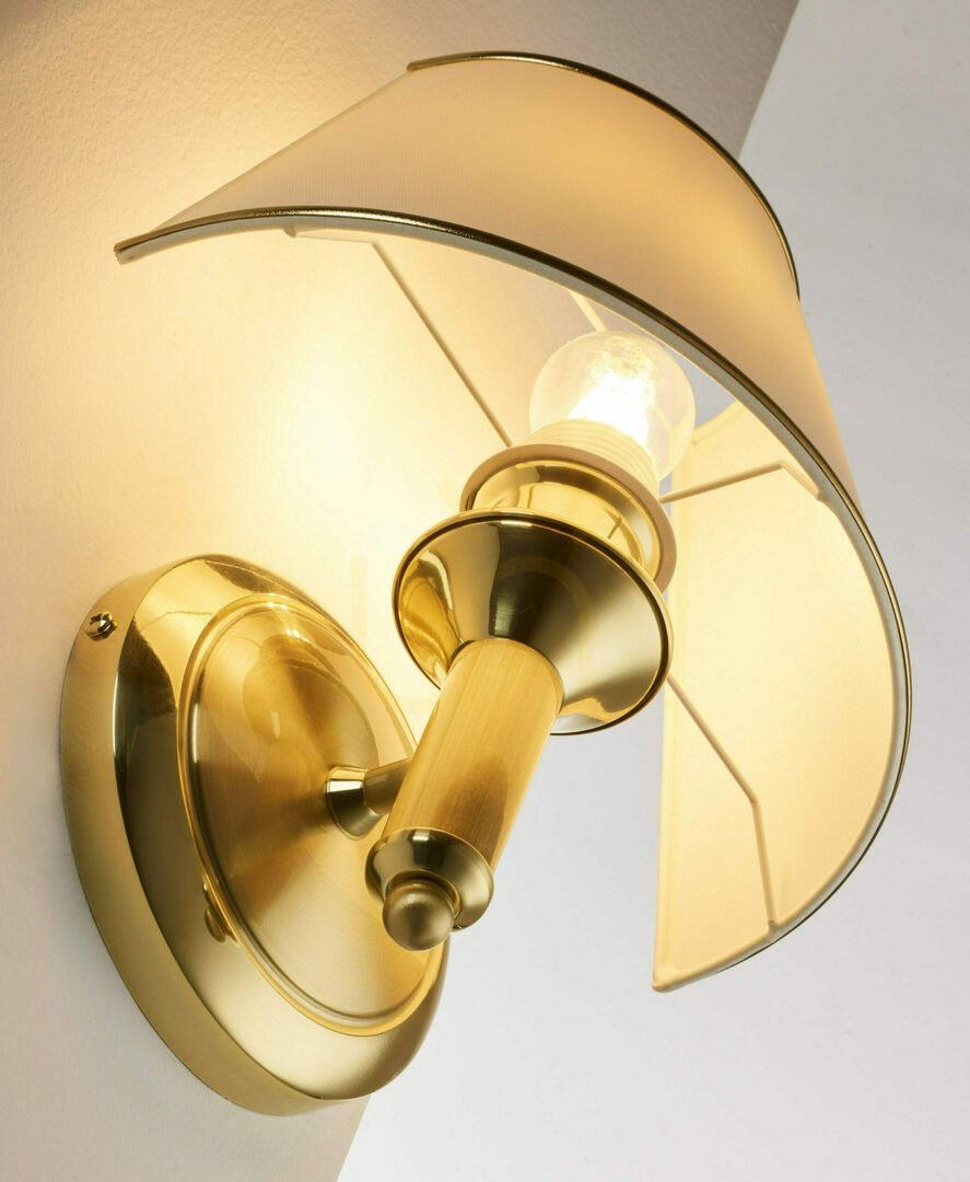 View Wall lamp CLASSIC Brass 1xE27/15W Wall lamp CLASSIC Brass 1xE27/15W