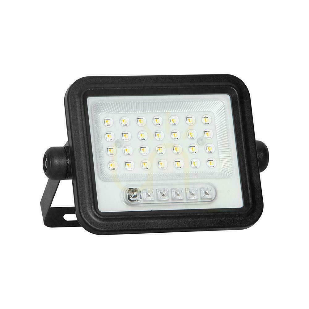 Preview V-TAC 50W CCT solar LED projector remote auto timer IP65 black VT-54W 700lm 3 year warranty V-TAC 50W CCT solar LED projector remote auto timer IP65 black VT-54W 700lm 3 year warranty