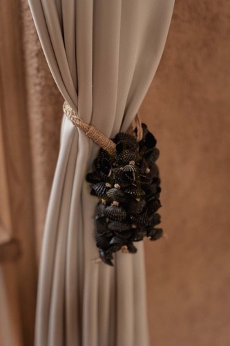 Check Black Handmade Shell Tassel Accessory 35 cm