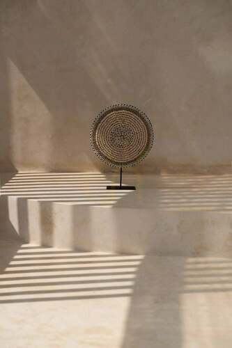 Check Decorative Shell Martinique on Stand Natural White Stand Decoration 40 cm