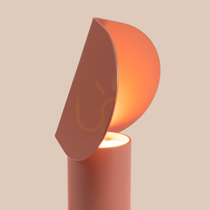 BISCUIT peach LED desk lamp 3000K small 4