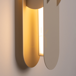 CHAIN 91 beige LED wall lamp 3000K small 3
