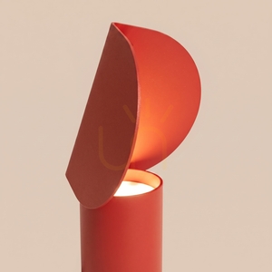 BISCUIT red LED desk lamp 3000K small 4