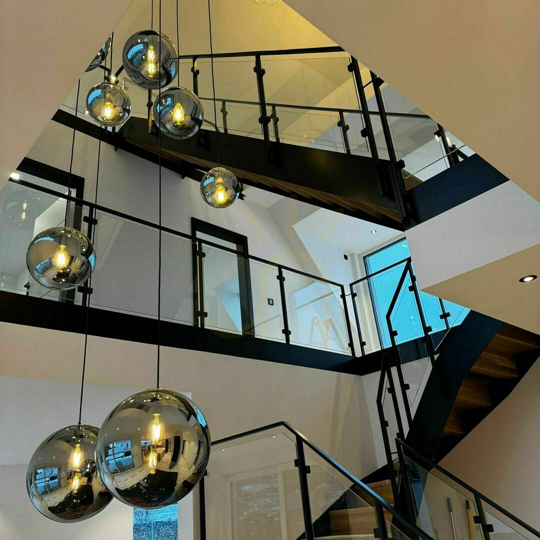 View s.luce Orb 5-flammige Glas-Hängelampe Weiß modern s.luce Orb 5-flammige Glas-Hängelampe Weiß modern