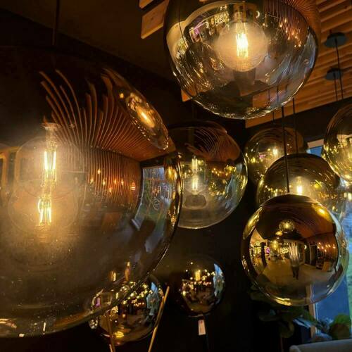 Check s.luce Orb 12-light chandelier, 12 × E27, 160 cm, gold-gradient glass and black