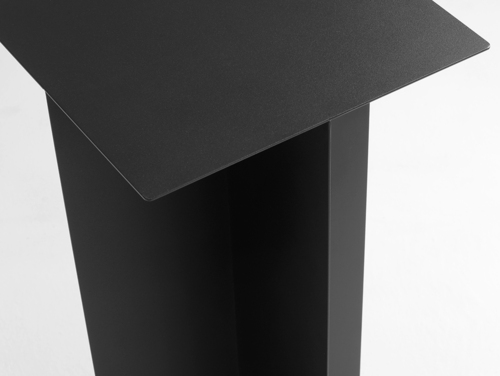 Check CustomForm OLI METAL 30 black metal side table