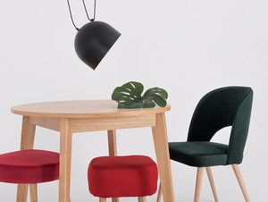 KIKO wooden stool, juicy cranberry small 1
